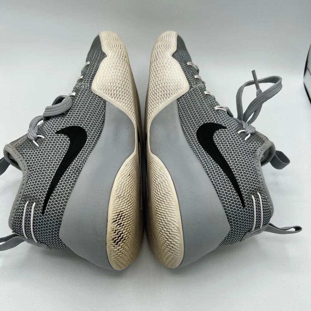 Nike men sneakers